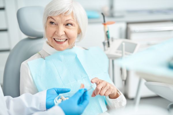 reemplazar una prótesis dental